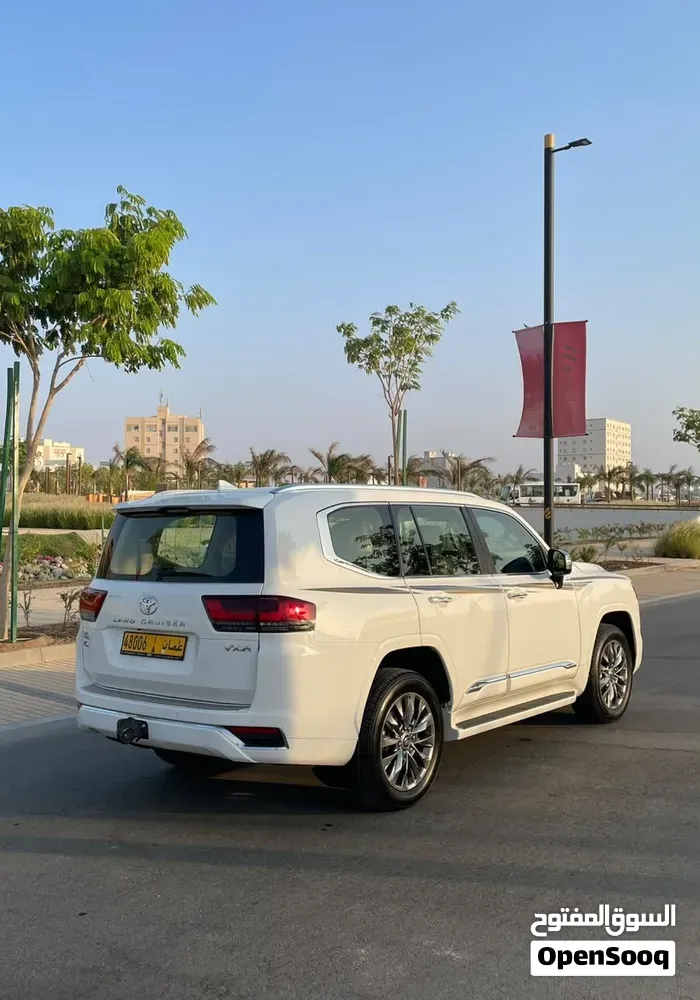 Toyota Land Cruiser 2024 photo 3