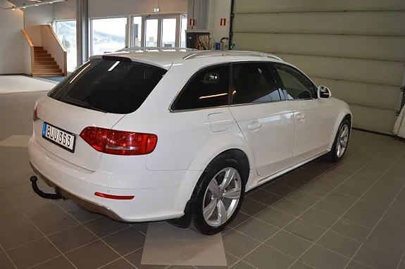Audi A4 Allroad 2011 photo 5