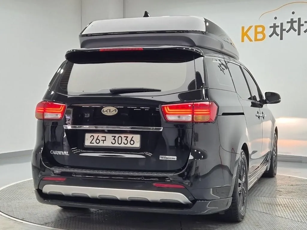 Kia Carnival 2017 photo 3