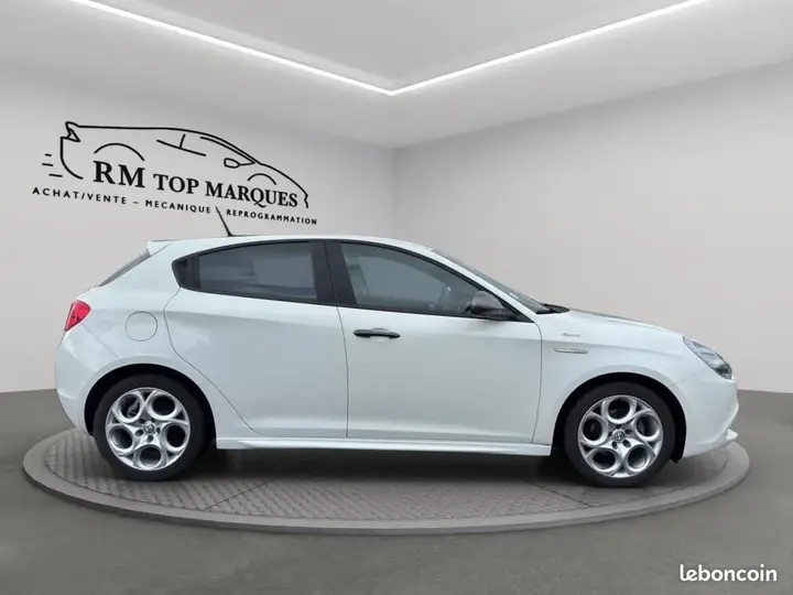 Alfa Romeo Giulietta 2016 photo 4