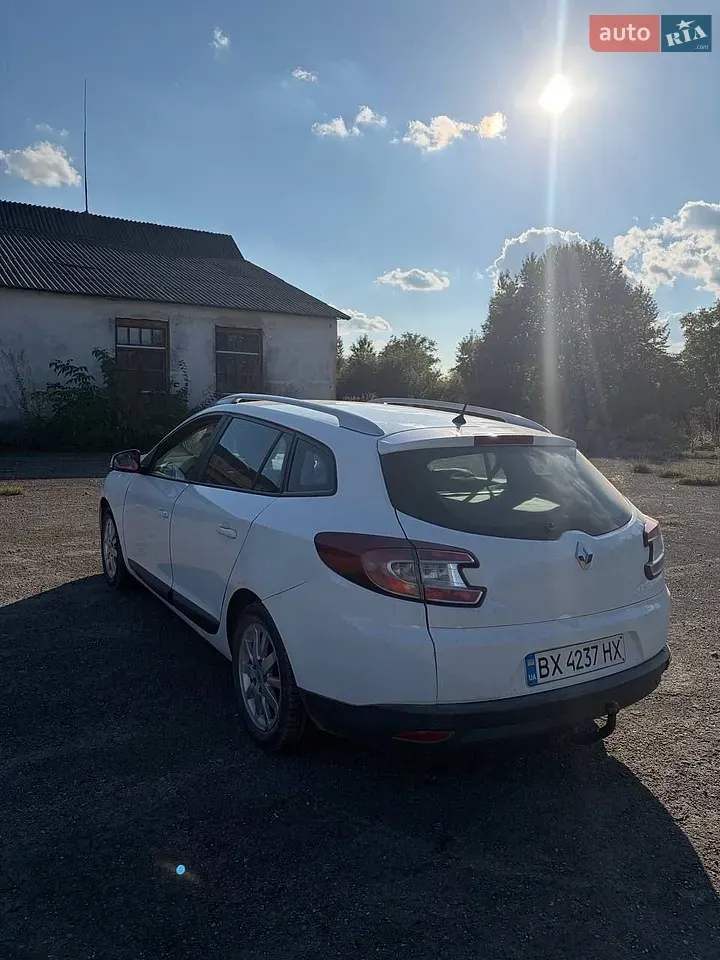 Renault Megane 2010 photo 3