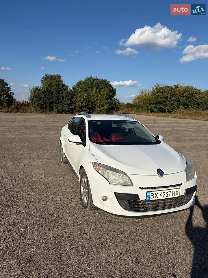 Renault Megane 2010 photo 2
