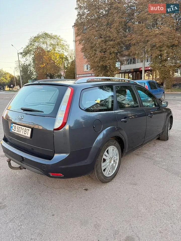 Ford Focus 2010 photo 4