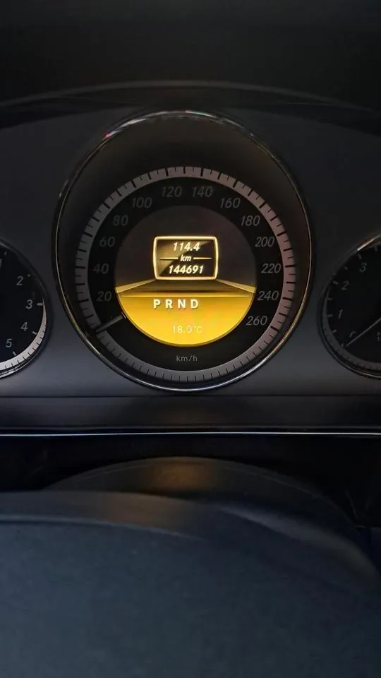 Mercedes-Benz E 200
