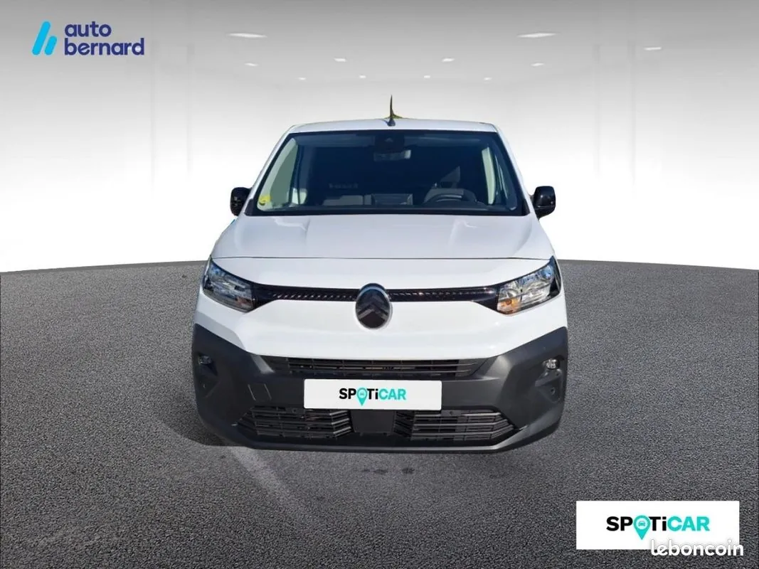 Citroen Berlingo 2024 photo 2