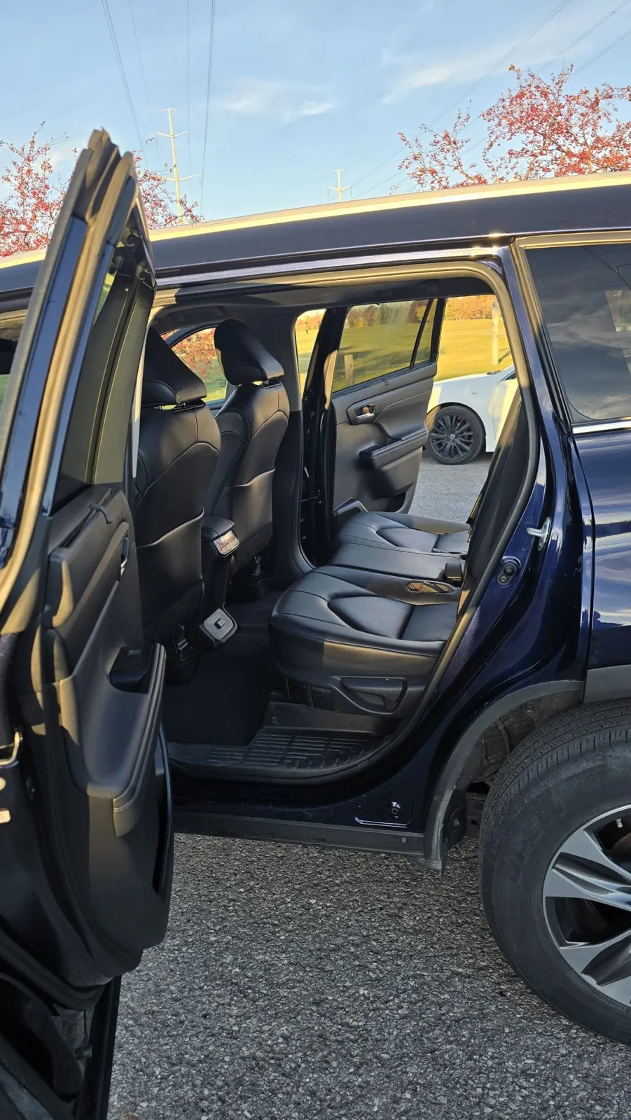 Toyota Highlander 2023 photo 4
