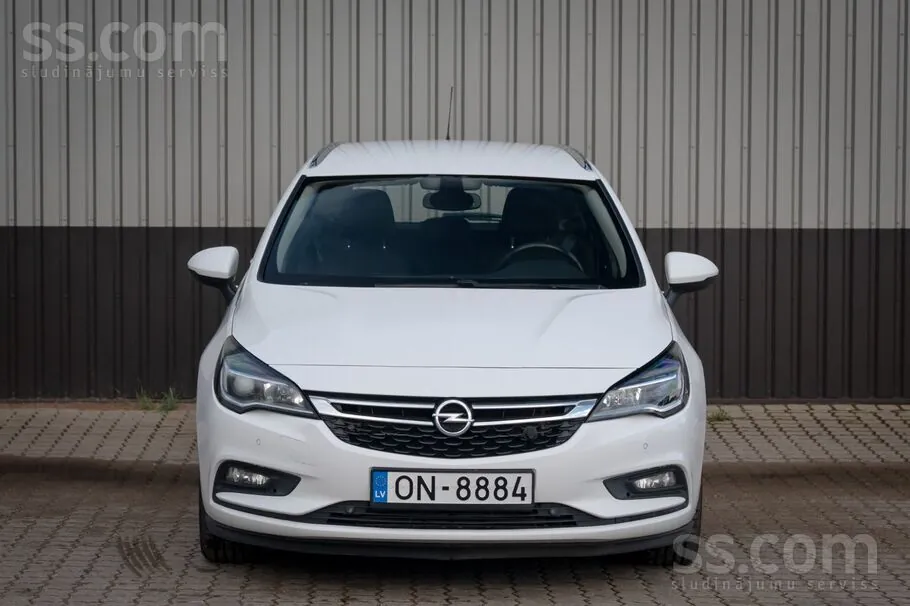 Opel Astra 2016 photo 2