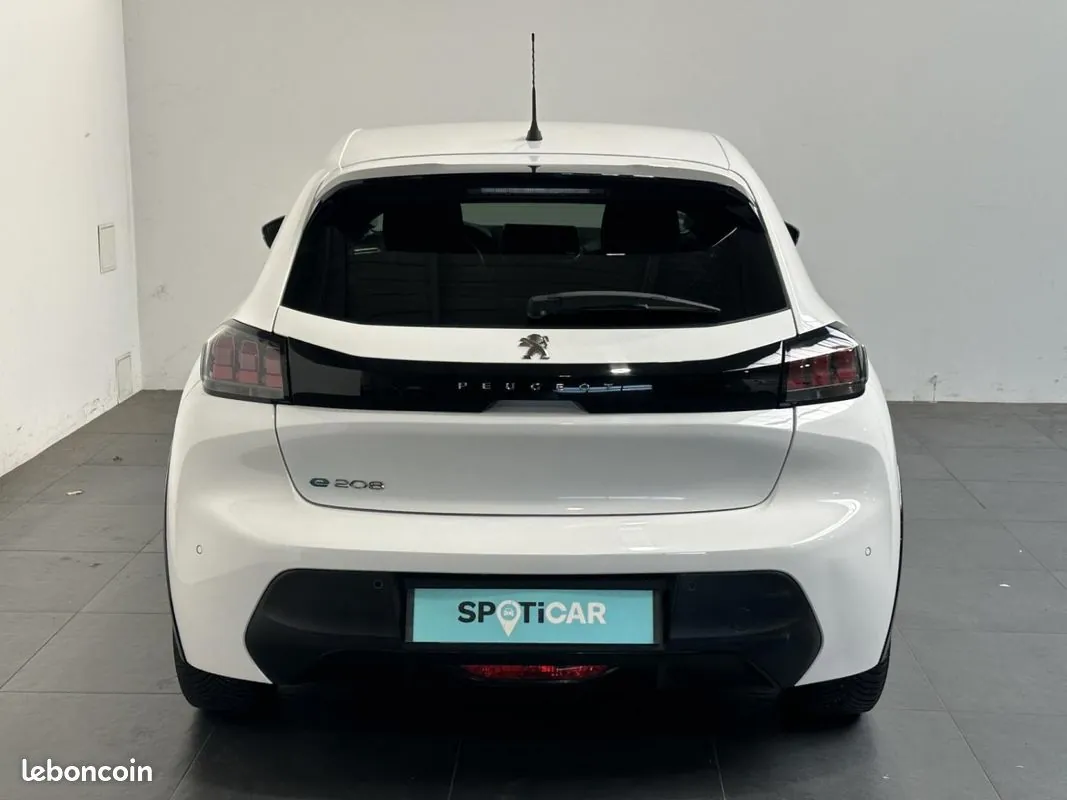 Peugeot 208 2022 photo 5