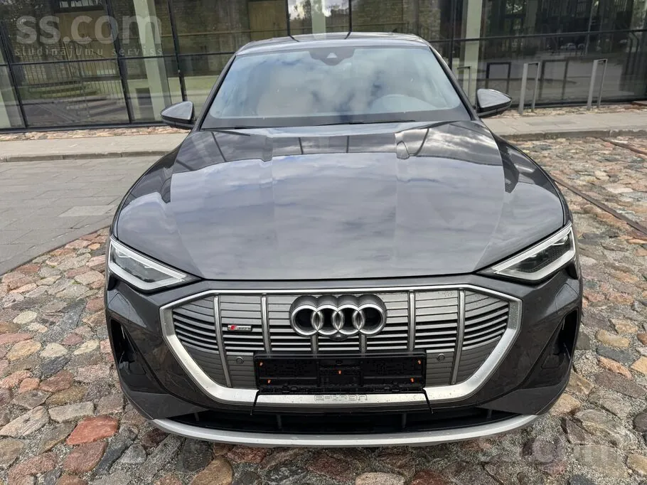 Audi E-Tron 2021 photo 4