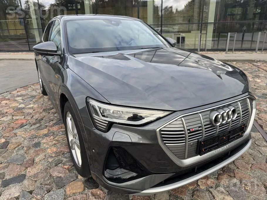 Audi E-Tron 2021 photo 2