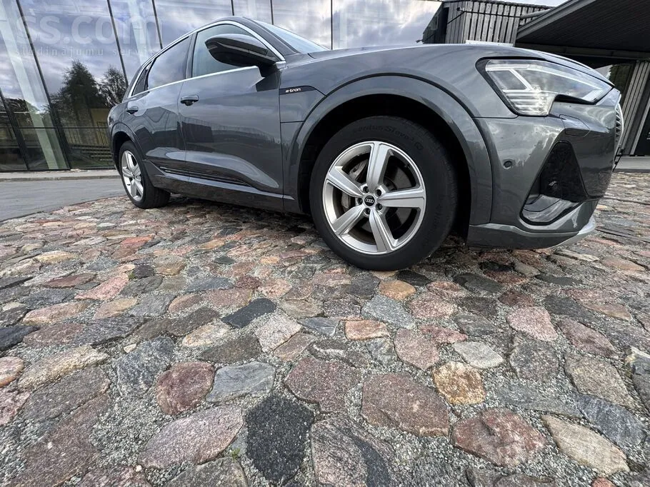 Audi E-Tron