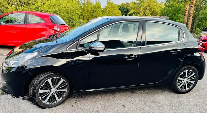 Peugeot 208 2017 photo 4