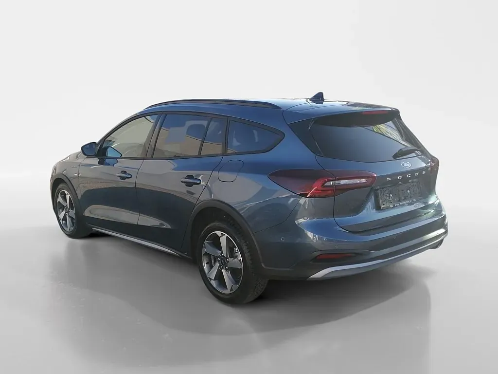 Ford Focus 2025 photo 2