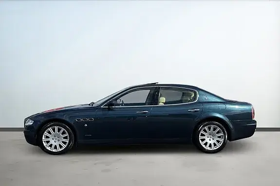 Maserati Quattroporte 2005 photo 2