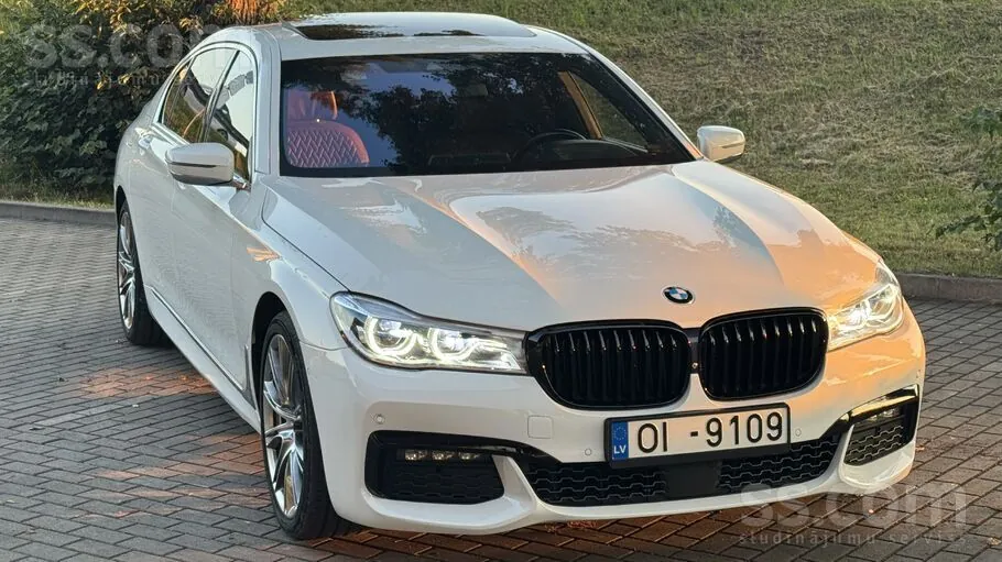 BMW 740