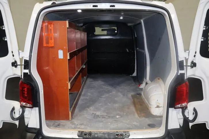 Volkswagen Transporter 2020 photo 2