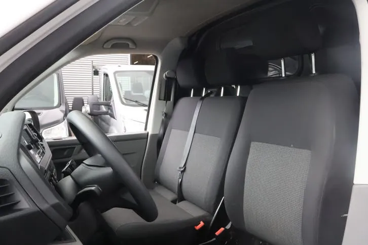 Volkswagen Transporter 2020 photo 3
