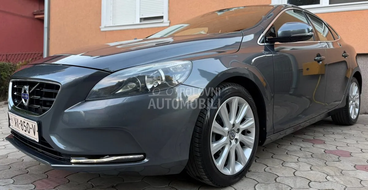 Volvo V40 2013 photo 3