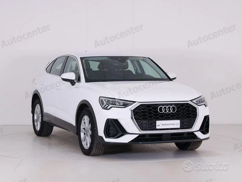 Audi Q3 2019 photo 2