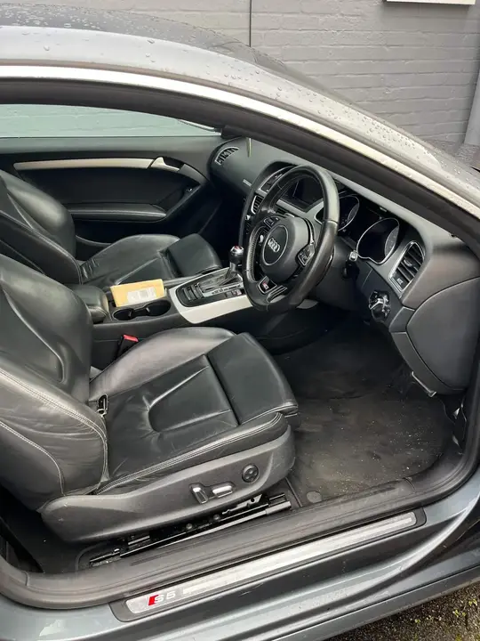 Audi S5 2012 photo 5