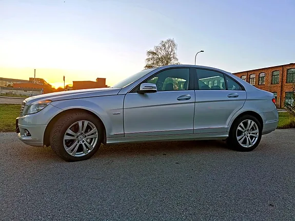 Mercedes-Benz C320 2009 photo 5