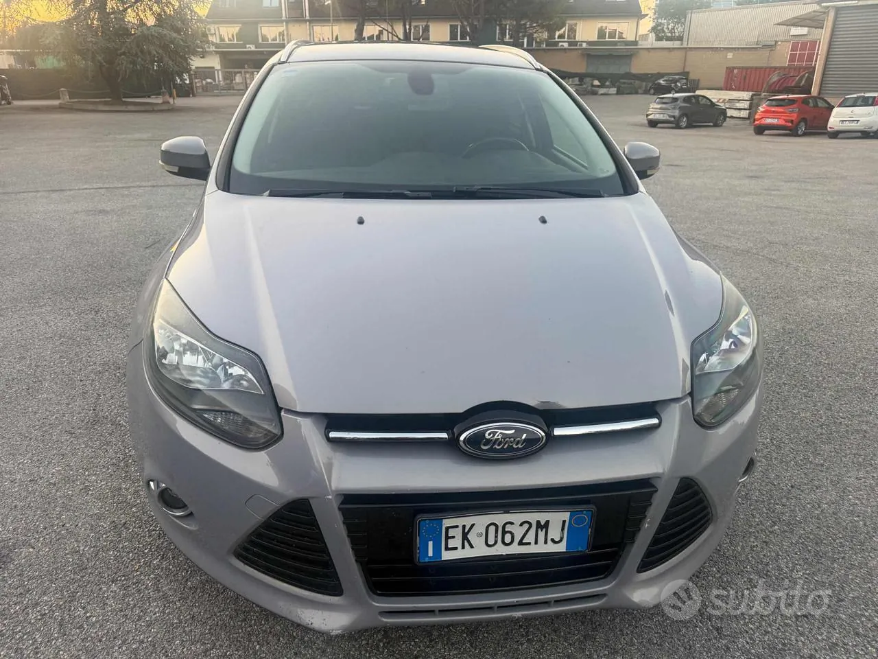 Ford Focus 2011 photo 2