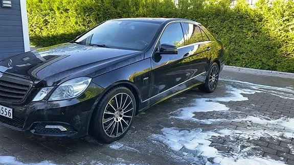 Mercedes-Benz E220 D 2009 photo 4