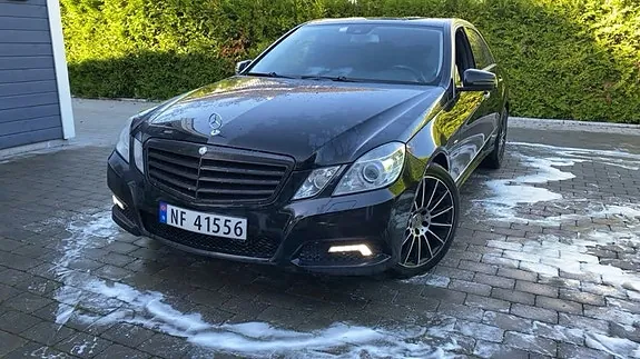 Mercedes-Benz E220 D