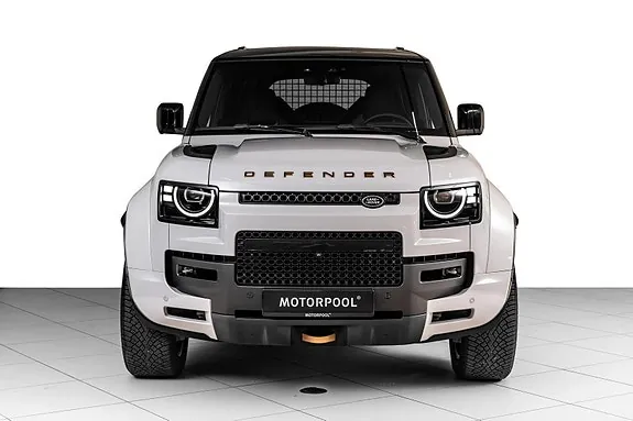 Land Rover Defender 110 2026 photo 3