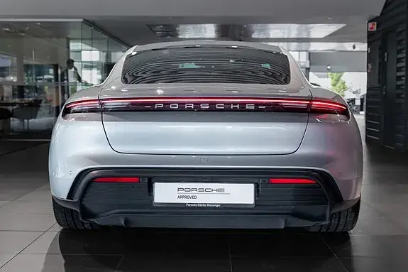 Porsche Taycan 2020 photo 4