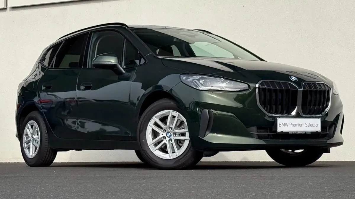 BMW 2 Series 2025 photo 3