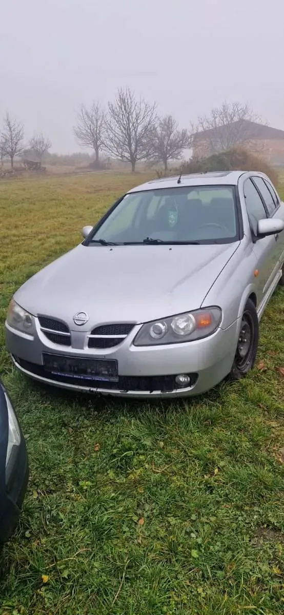 Nissan Almera