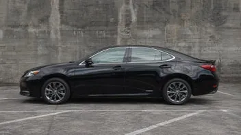 Lexus Es 300H 2015 photo 3