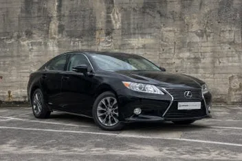 Lexus Es 300H 2015 photo 2