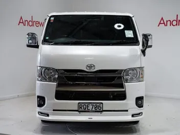 Toyota Hiace 2022 photo 5