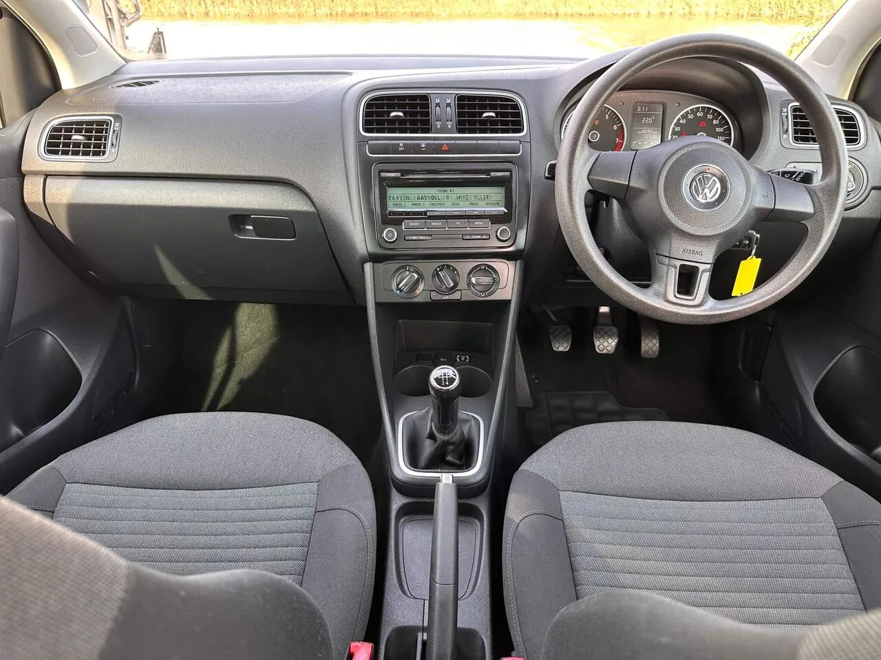Volkswagen Polo 2012 photo 4