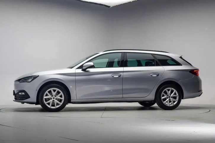Seat Leon 2022 photo 2