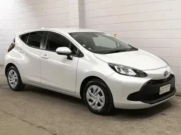 Toyota Aqua 2022 photo 2