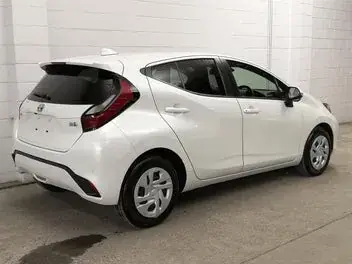 Toyota Aqua 2022 photo 3