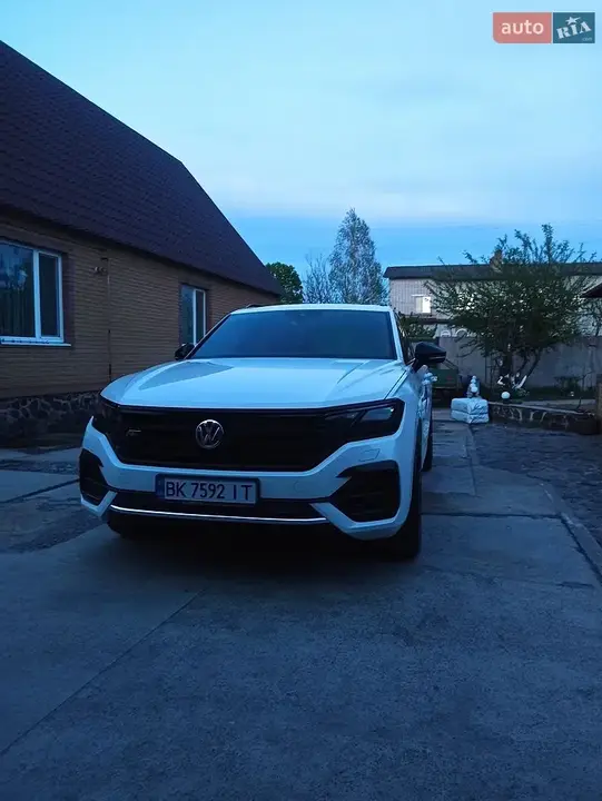 Volkswagen Touareg 2019 photo 3