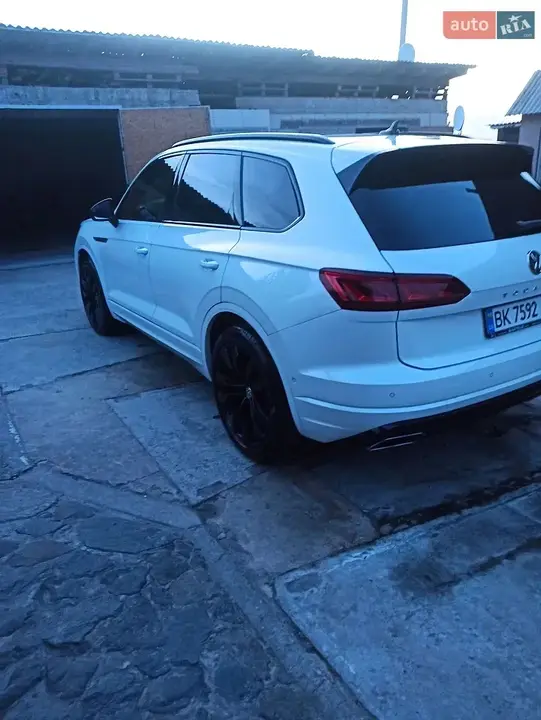 Volkswagen Touareg 2019 photo 5