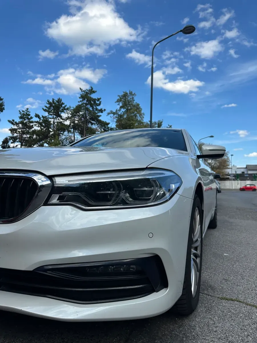 BMW 5 Series 2020 photo 2