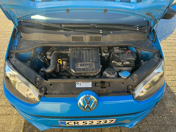 Volkswagen Up 2016 photo 3
