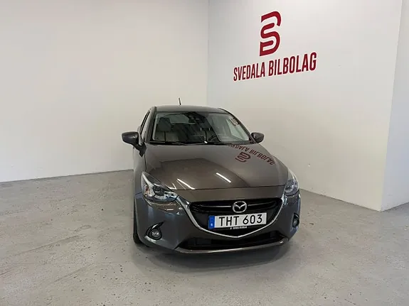 Mazda 2 2015 photo 2