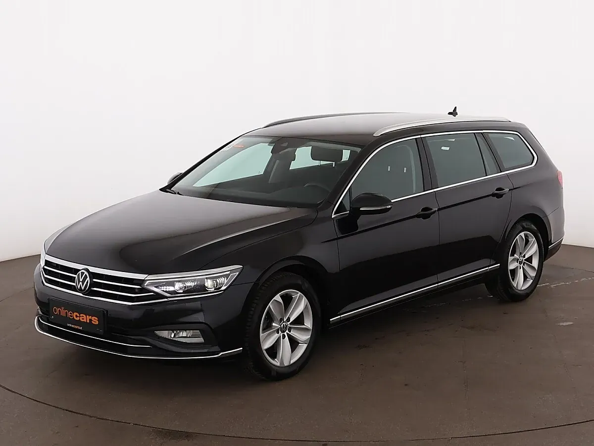 Volkswagen Passat 2022 photo 2