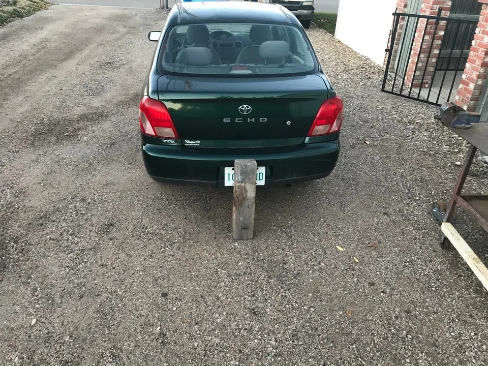 Toyota Echo 2001 photo 5