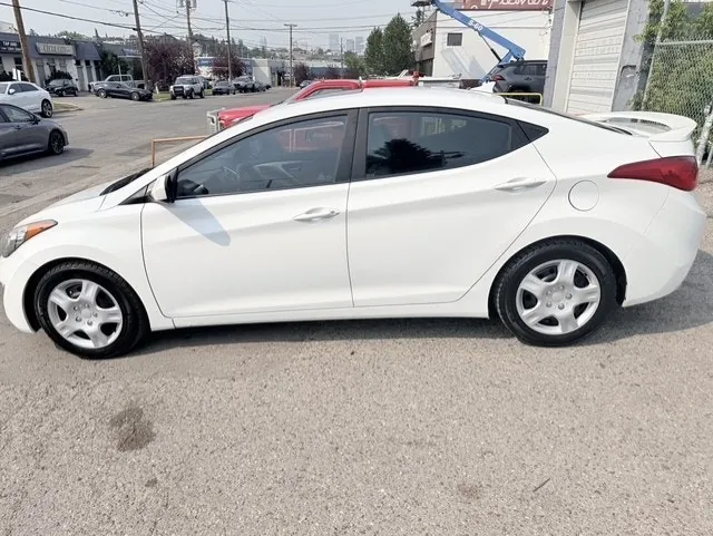 Hyundai Elantra 2013 photo 5