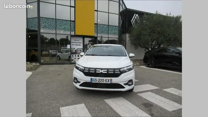 Dacia Sandero 2023 photo 2