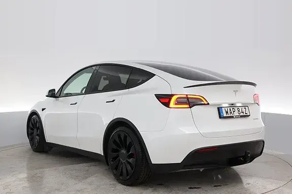Tesla Model Y 2023 photo 4