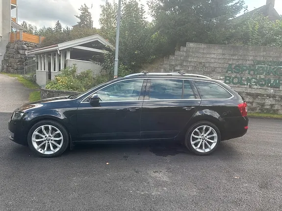 Skoda Octavia 2014 photo 2